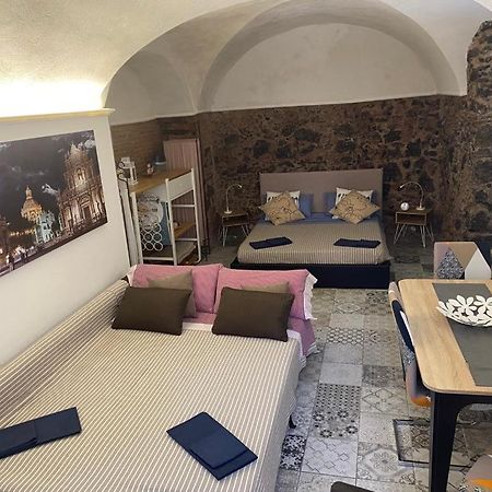Villa La Piccola Grotta Ursino à Catane Extérieur photo