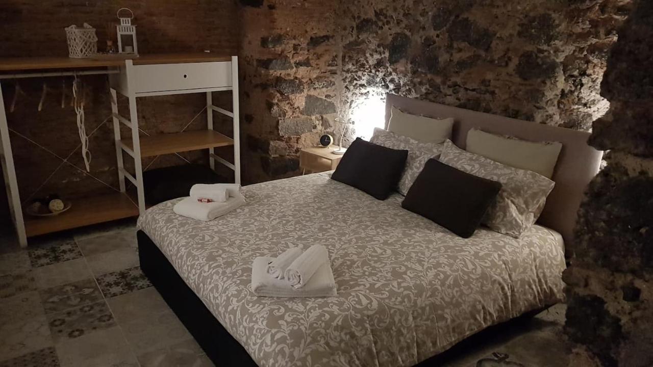 Villa La Piccola Grotta Ursino à Catane Extérieur photo